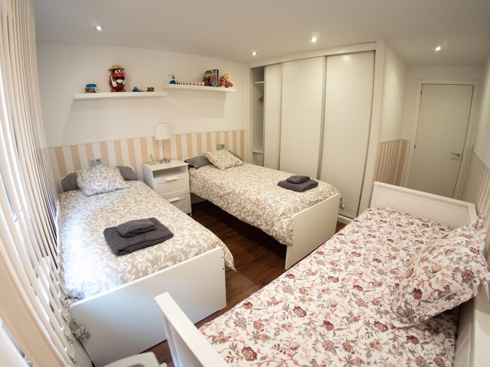 Piso Centrico "Villa Revallines" โอเบียโด ภายนอก รูปภาพ