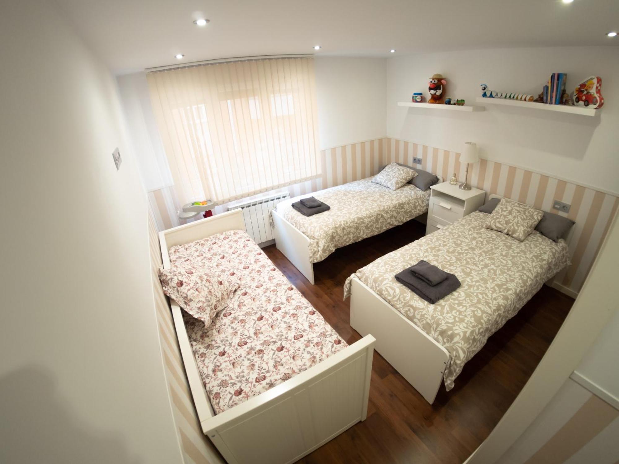 Piso Centrico "Villa Revallines" โอเบียโด ภายนอก รูปภาพ
